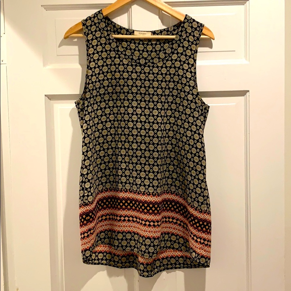 Patterned top